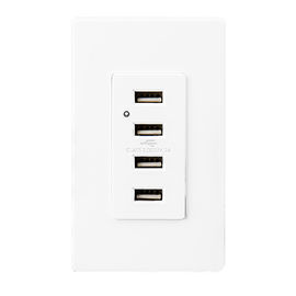 Une prise USB blanche, une prise USB électrique 4 ports USB avec 2 plaques murales