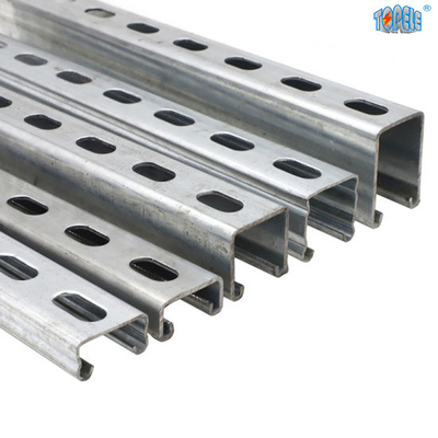 Plaine galvanisée d'IMMERSION chaude/Manche encochée 41X41X2.5mm unistruts de contrefiche