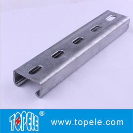 Galvanisé noir 41X41MM Unistrut Channel, HDG Slotted / Plain Strut Channel pour le support des conduites