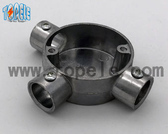 Boîte de jonction à trois voies en aluminium / fer malléable BS4568 Durée de vie longue