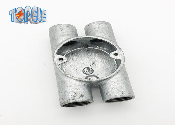 Accès à des conduites de type GI résistantes BS4568 Circulaire, malléable, à double travers - H Way Box