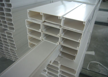 Plateau de câbles électriques en PVC gris blanc Lvd pour câblage du conduit de fil
