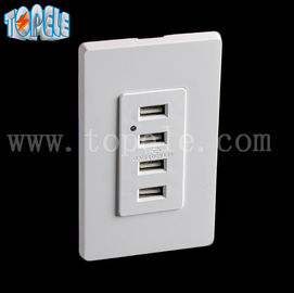 Une prise USB blanche, une prise USB électrique 4 ports USB avec 2 plaques murales